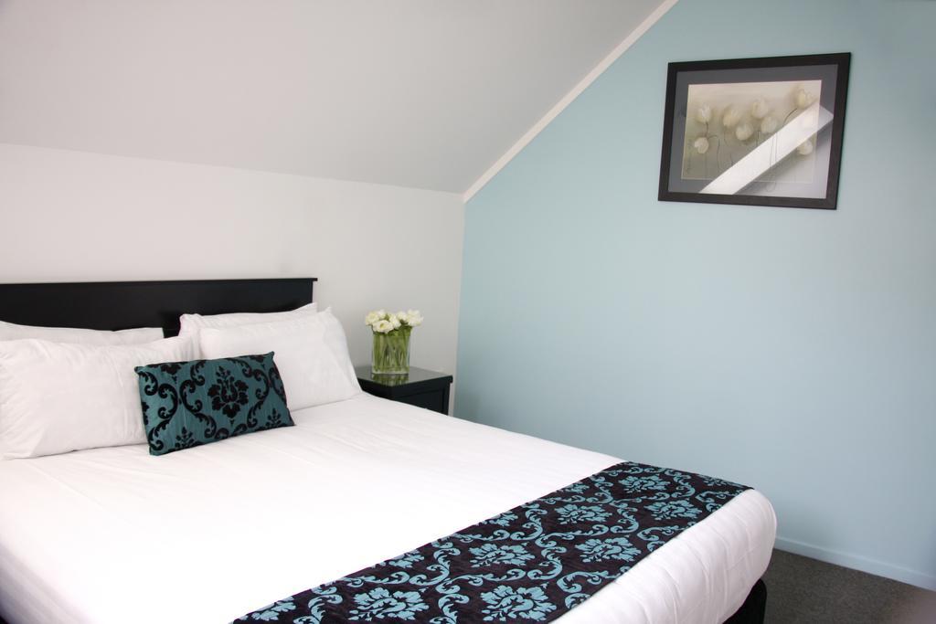 Camelot On Ulster Motel Hamilton Buitenkant foto