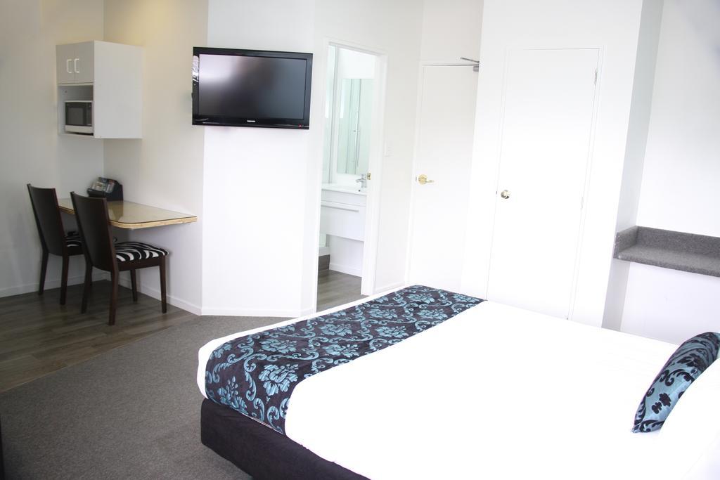 Camelot On Ulster Motel Hamilton Buitenkant foto