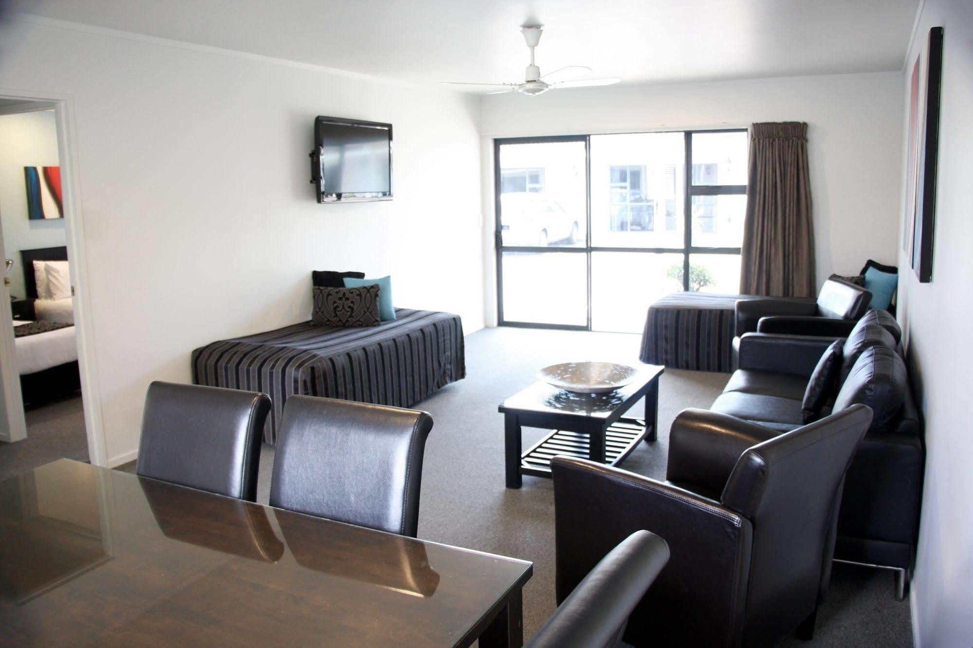 Camelot On Ulster Motel Hamilton Buitenkant foto